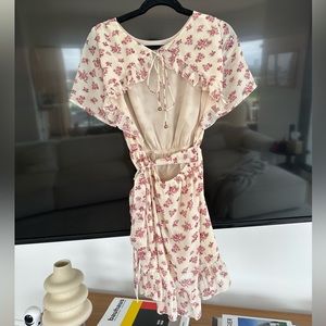 Saboskirt Floral Dress